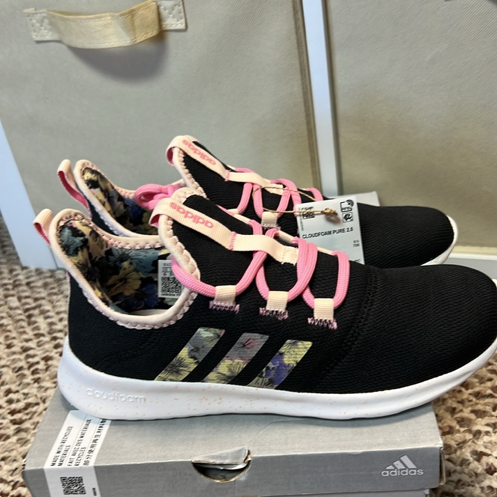 Adidas‎ - Picture 5 of 10